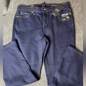 Woman’s Jones New York Signature “The Lexington” Jeans size: 10P (NWT)